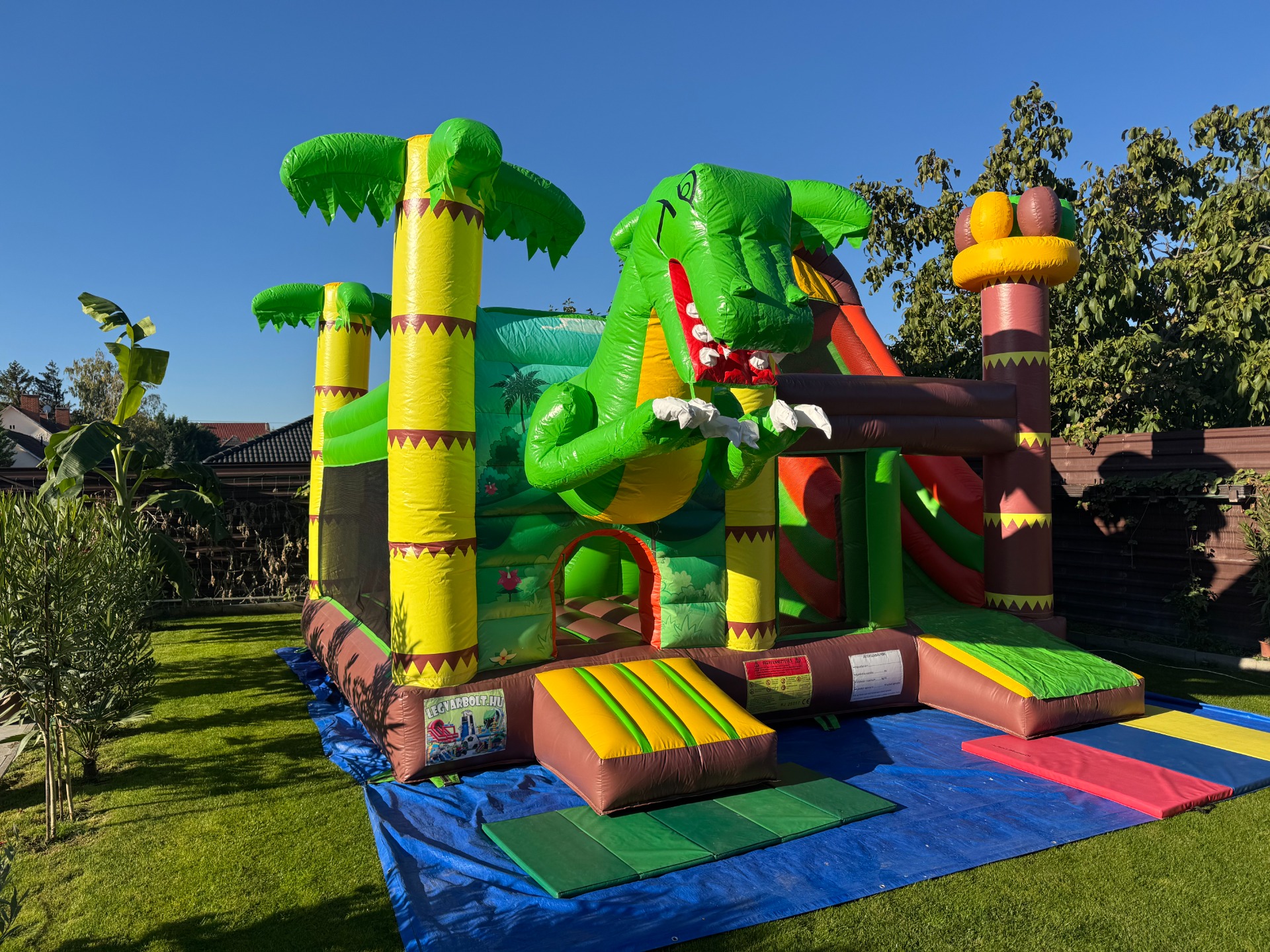 Dínó légvár,ugrálóvár